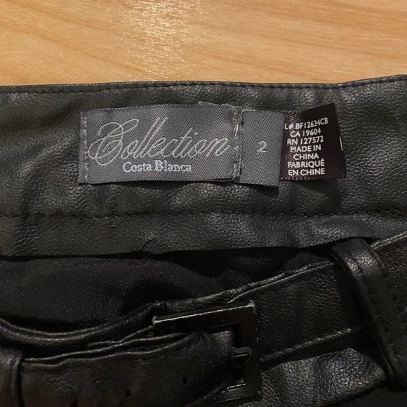 Costa Blanca Black Pleated Skirt with Pleather Belt Size 2 - Picture 2 of 5